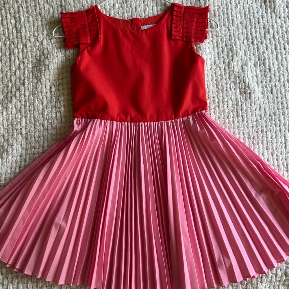 Beautiful Jacadi 2 tone dress. Red top/pleated cap sleeve. Pink pleated skirt 6
